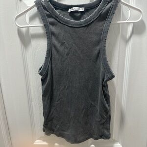Greyish/black ribbed tank